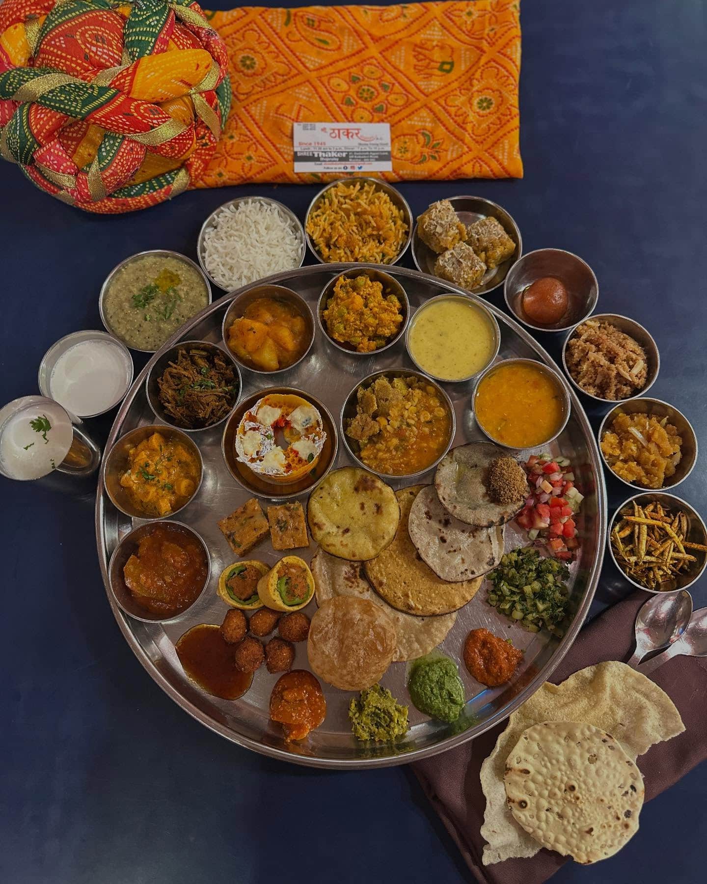 vegetarian restaurants near me, pure veg restaurants near me, family restaurants near me, veg restaurants, pav bhaji, vada pav, veg thali near me, thali near me, veg biryani, vegetarian food - Shree Thaker Bhojanalay - img2