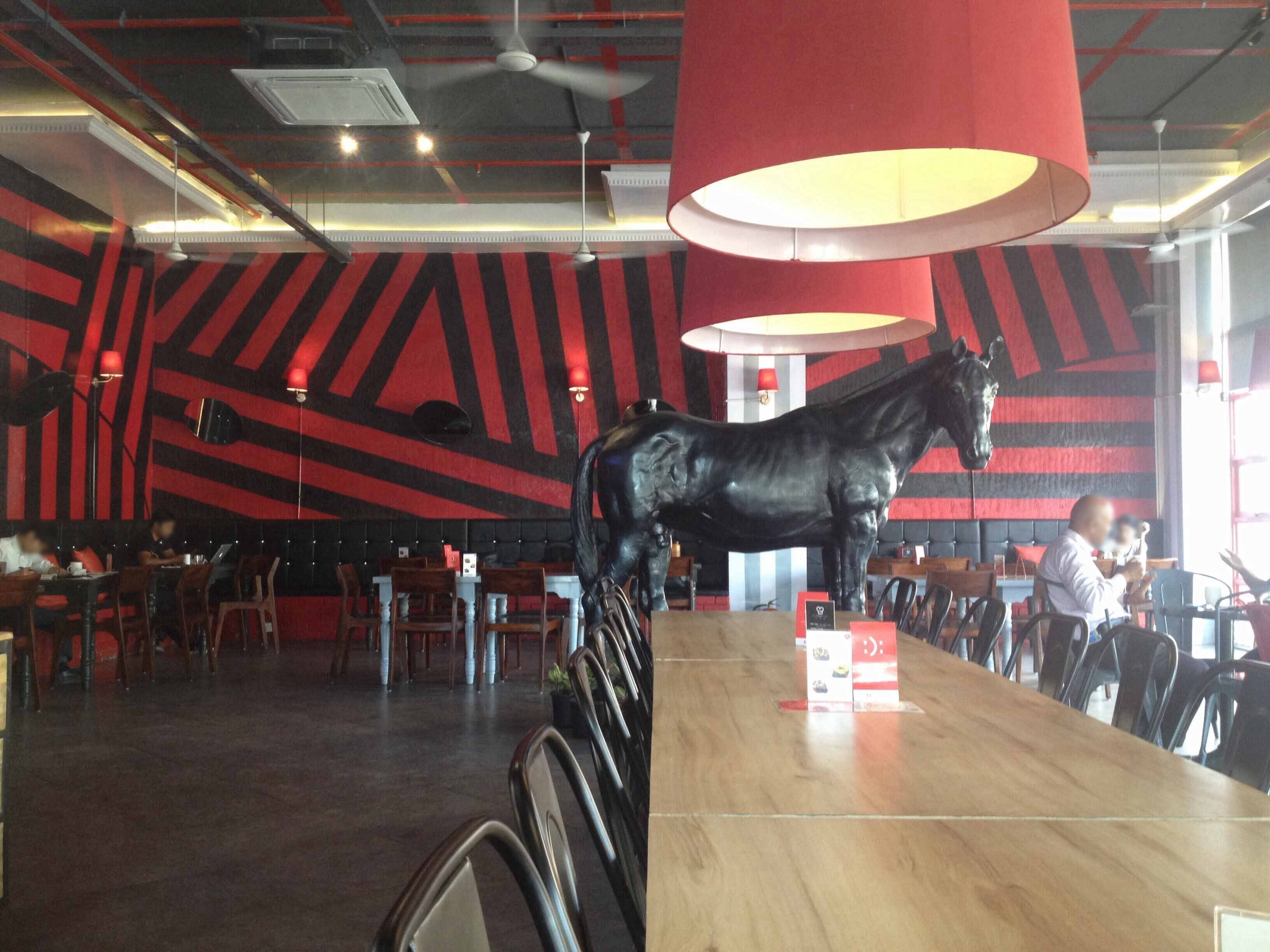 CAFE PETER, Viman Nagar, Pune