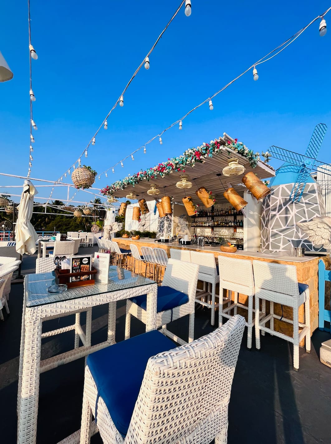 sea view restaurants, group dining restaurants, large group restaurants, beachfront restaurants, family restaurants - Purple Martini Seaside Lounge and Restobar - img5