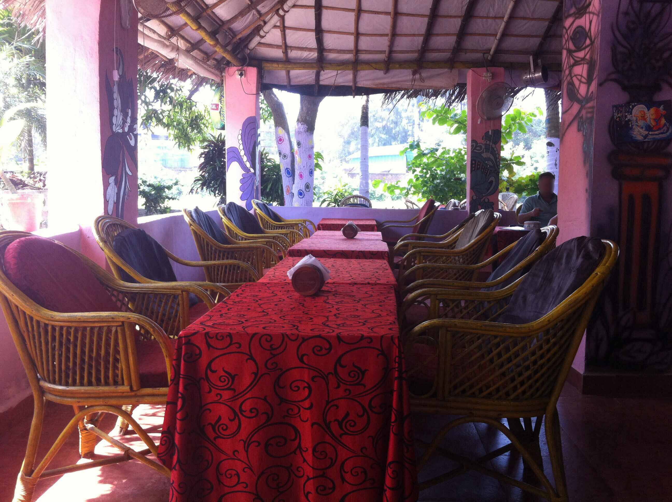 3 kisses goa