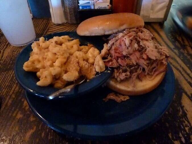 mojo bar-b-que a southern blues kitchen