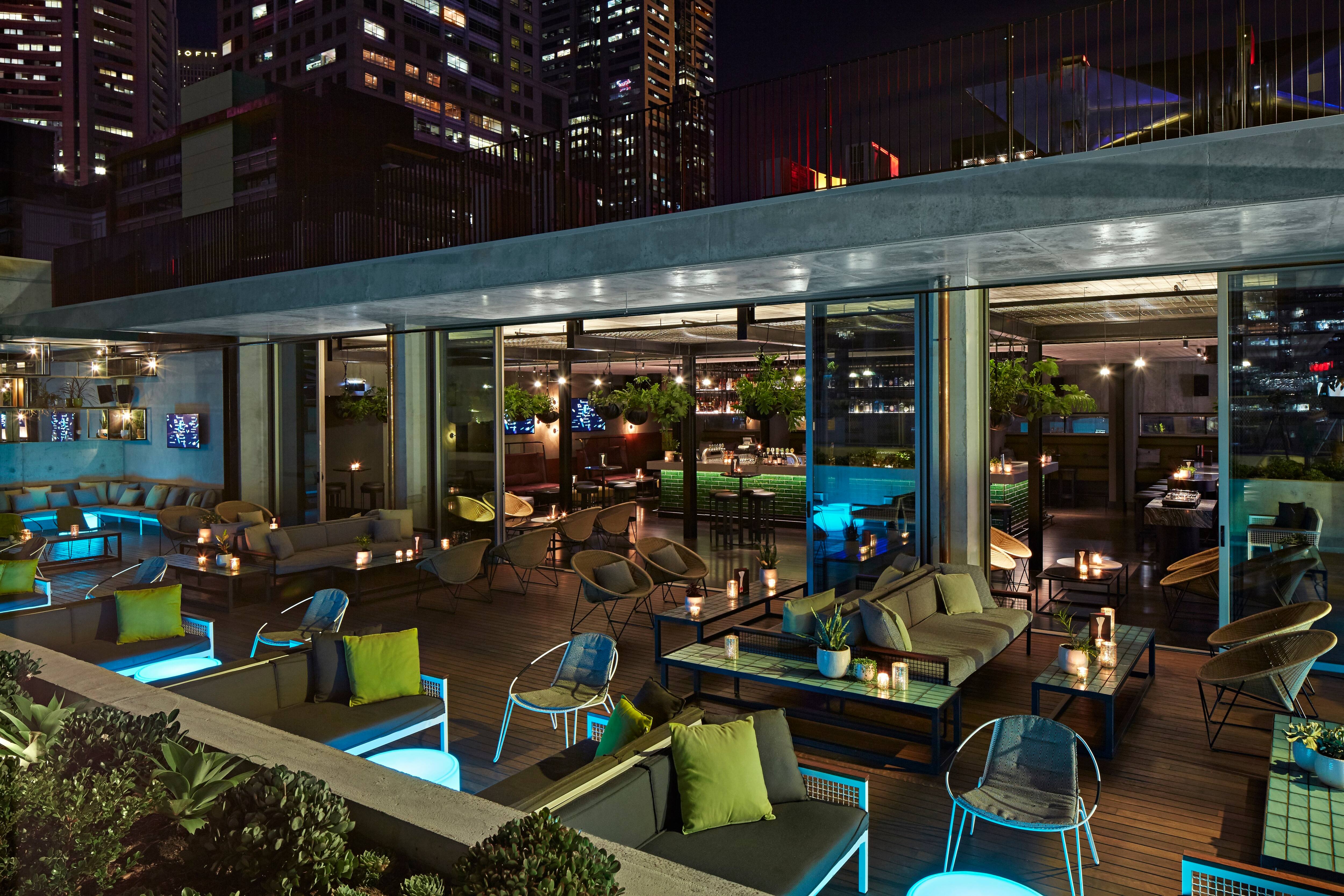 The Rooftop At Qt Cbd Melbourne