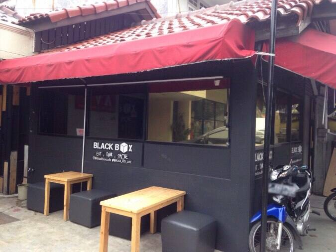 cafe black box