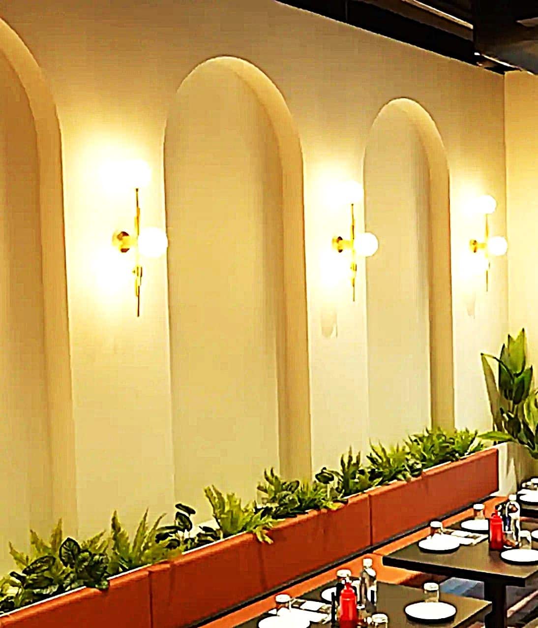 quick breakfast, breakfast before work, early breakfast near me, breakfast restaurants near me, breakfast spots - Writer's Cafe - img3