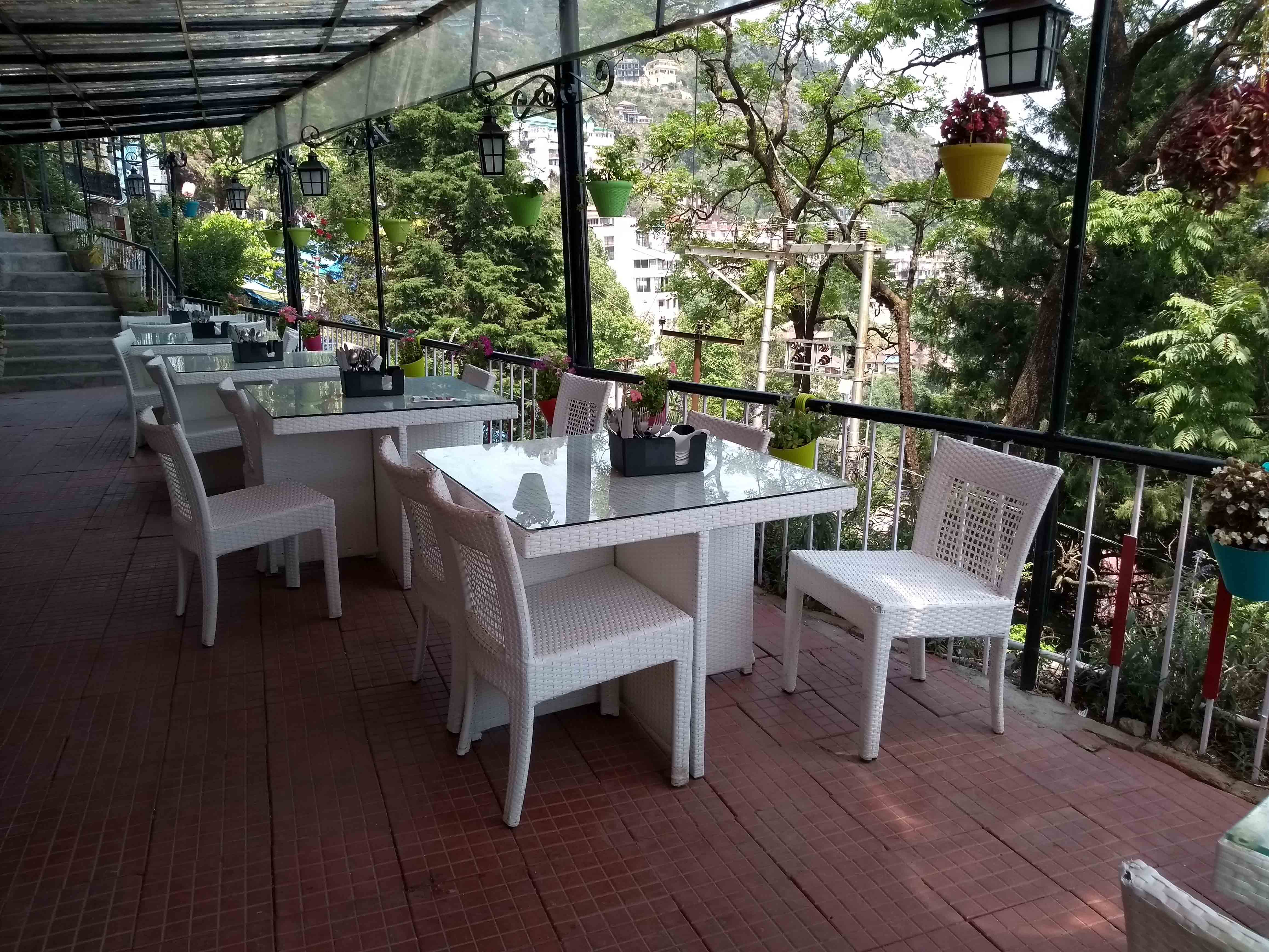 backpacker-friendly restaurants, budget-friendly restaurants, cafes, cheap eats, local eateries, casual dining, hostels with cafes - Cafe Tea Totaler - img5