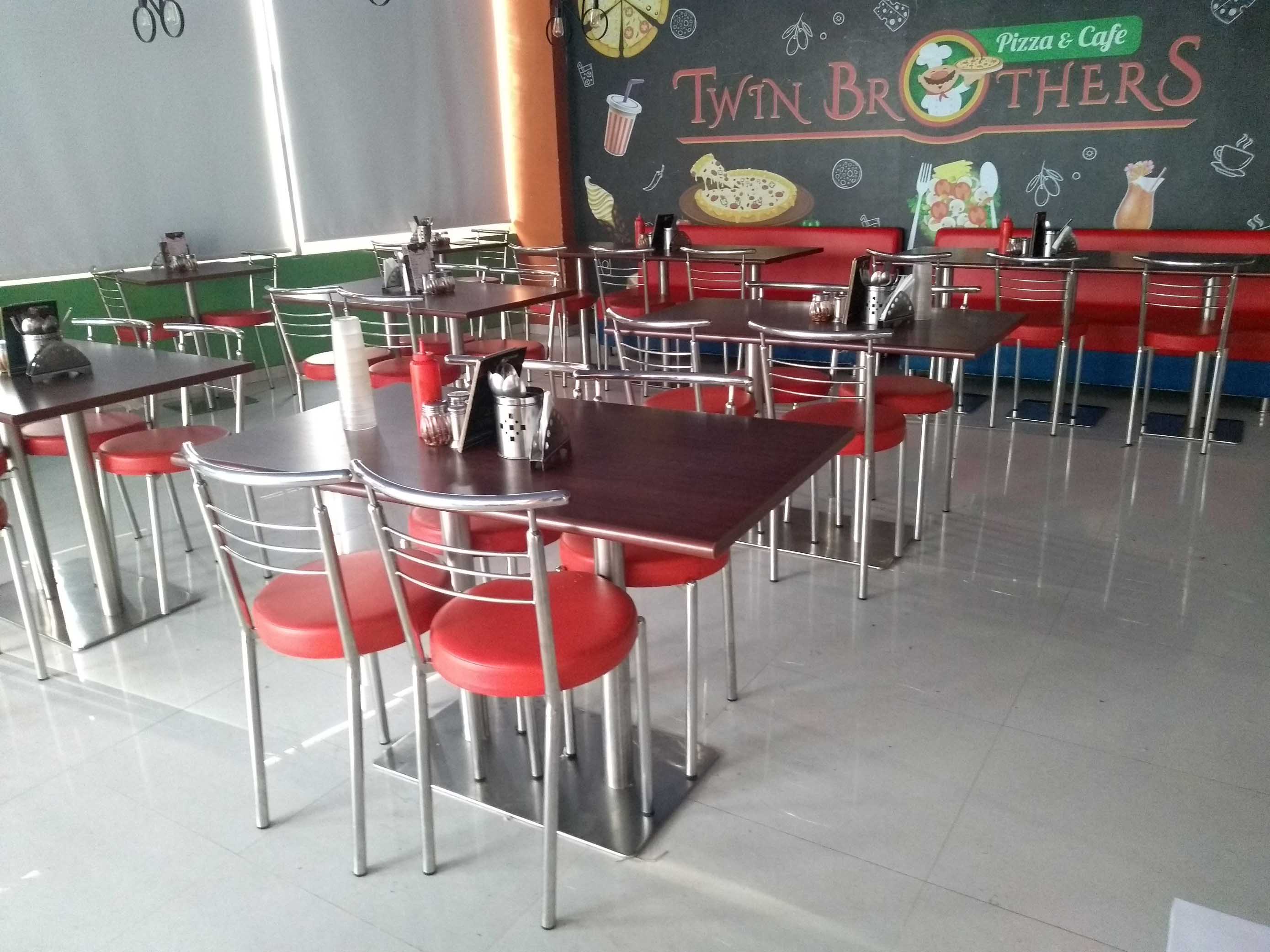 Twin Brothers Pizza Cafe Infocity Gandhinagar