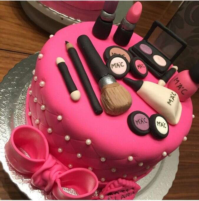 MAC Makeup Set Cake Half kg. Buy MAC Makeup Set Cake online - WarmOven