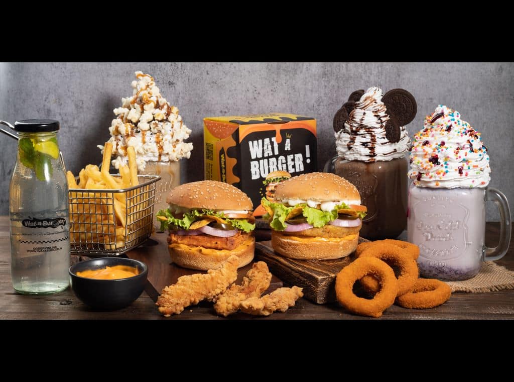 Fluffy Burger しなるビーター [ウッドもふ黒] 直輸入1本 Wat-a-Burger! - India ka Burger, Hazratganj, Lucknow | Zomato