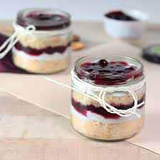 Blueberry Blast Cake Jar | bakehoney.com