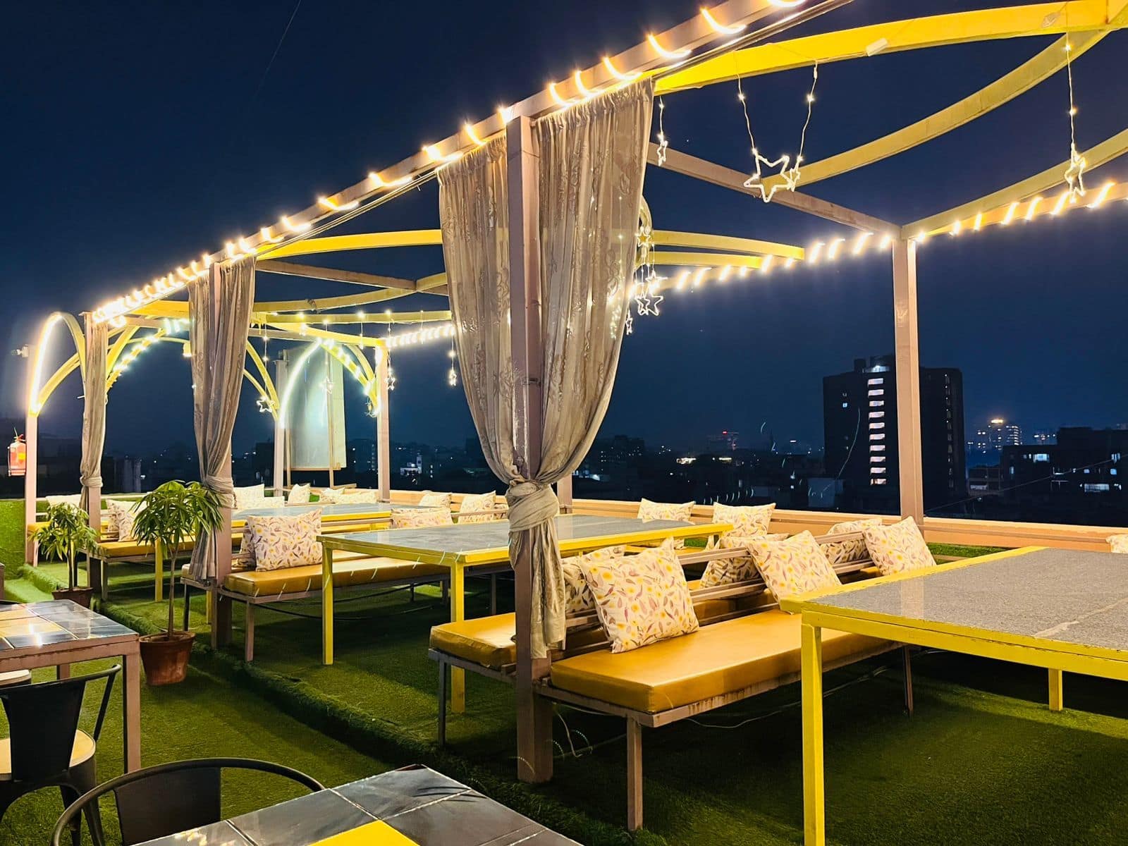 Restaurant image