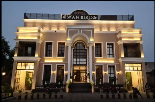 Swan Birdz Hotel image