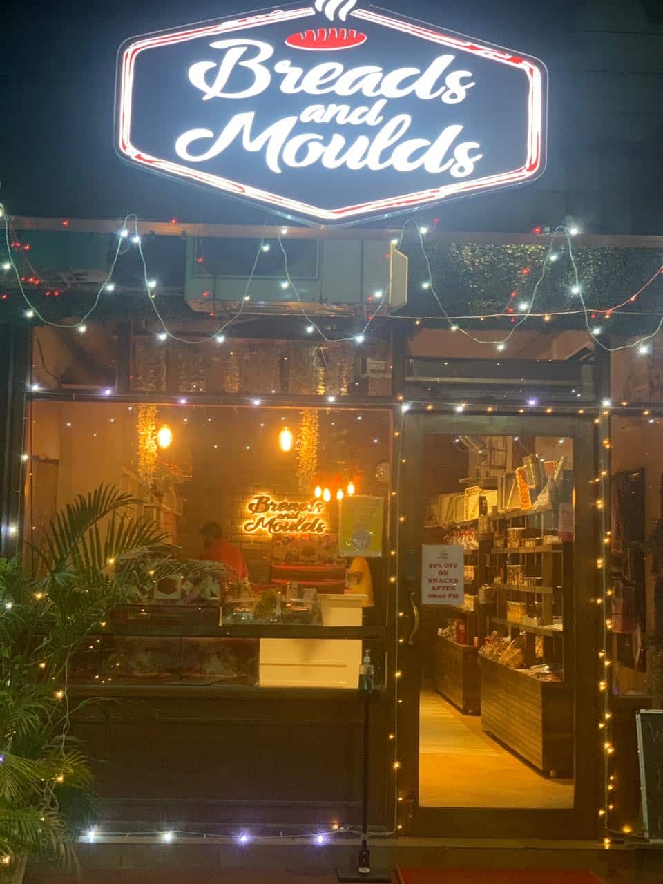 Bread and Moulds, Pitampura, New Delhi Zomato