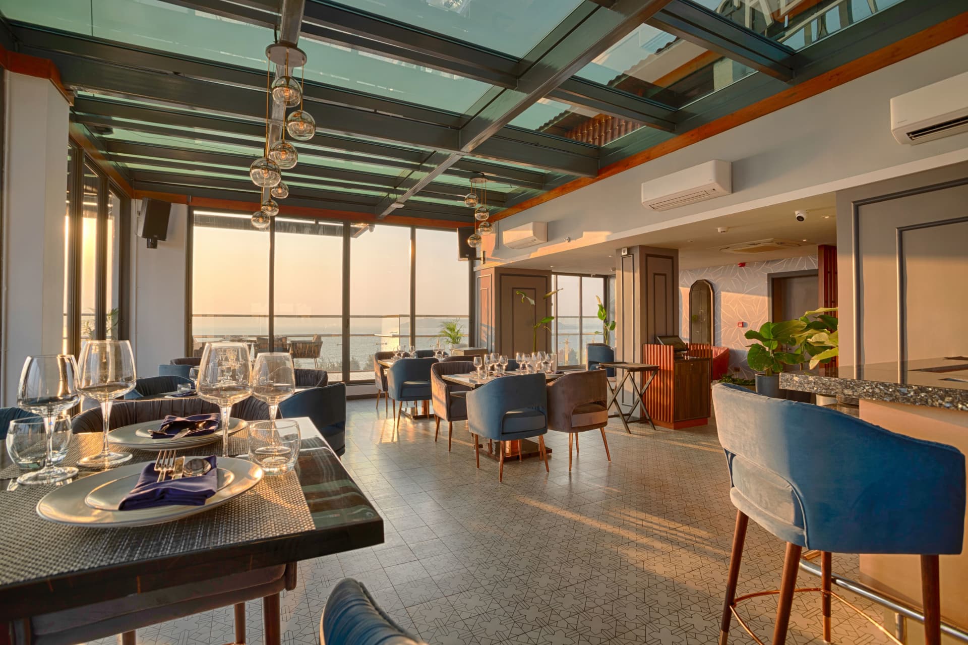 Restaurant image