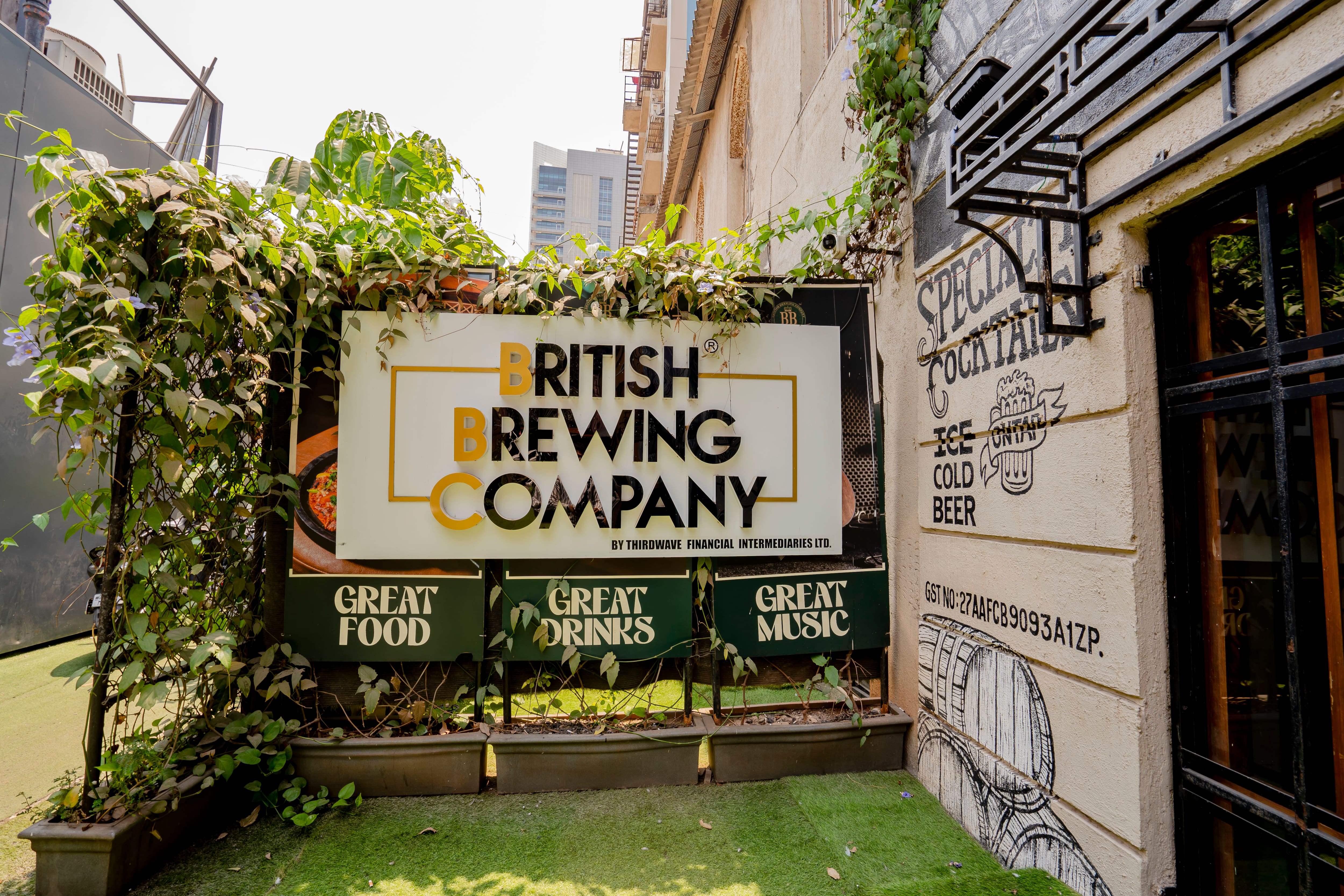 Brewpub, craft beers, brewery, keg beer, mango beer, peach beer - British Brewing Company - img2