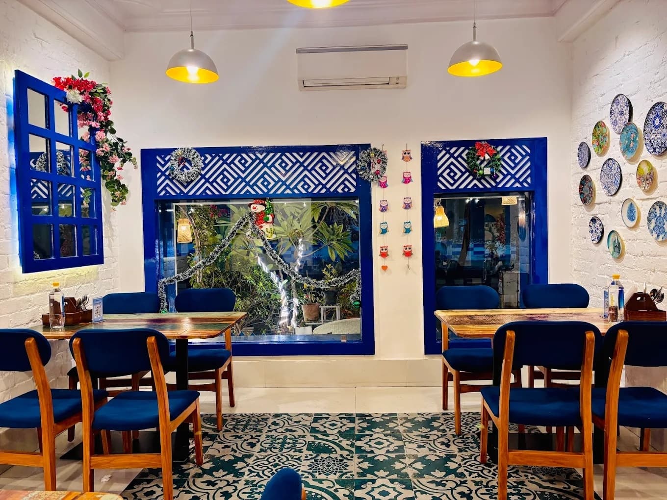 Restaurant image