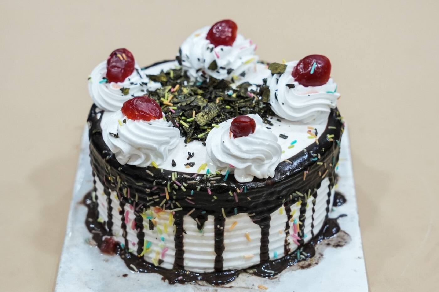 Agarwal's Cakes & Bakery, HIGLIG, Indore Zomato