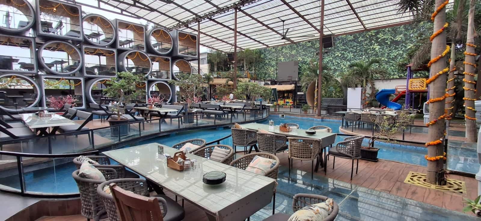 Restaurant image