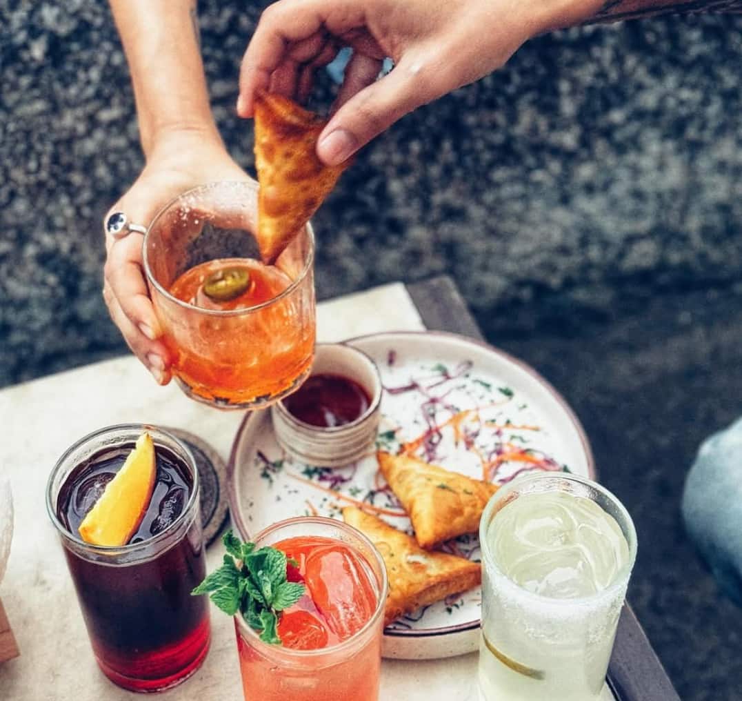 bars, cocktail bars, best bars, rooftop bars, cocktail lounges, pubs, wine bars, beer bars, award winning bars - Bar Cold drinks - img2