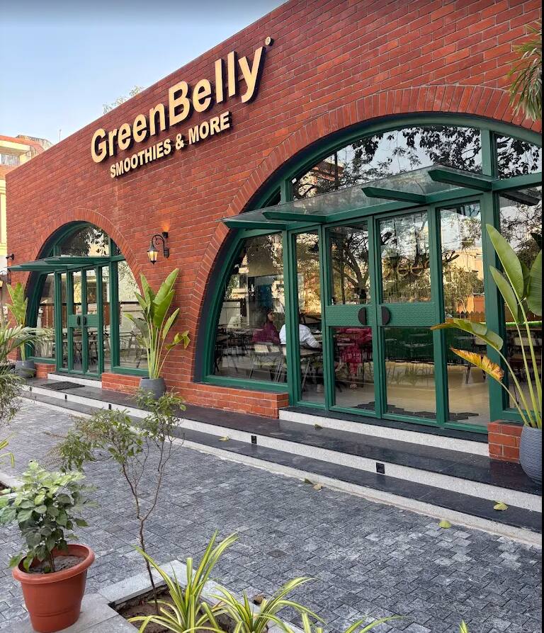 Book table and online reservation at GreenBelly Smoothies & More