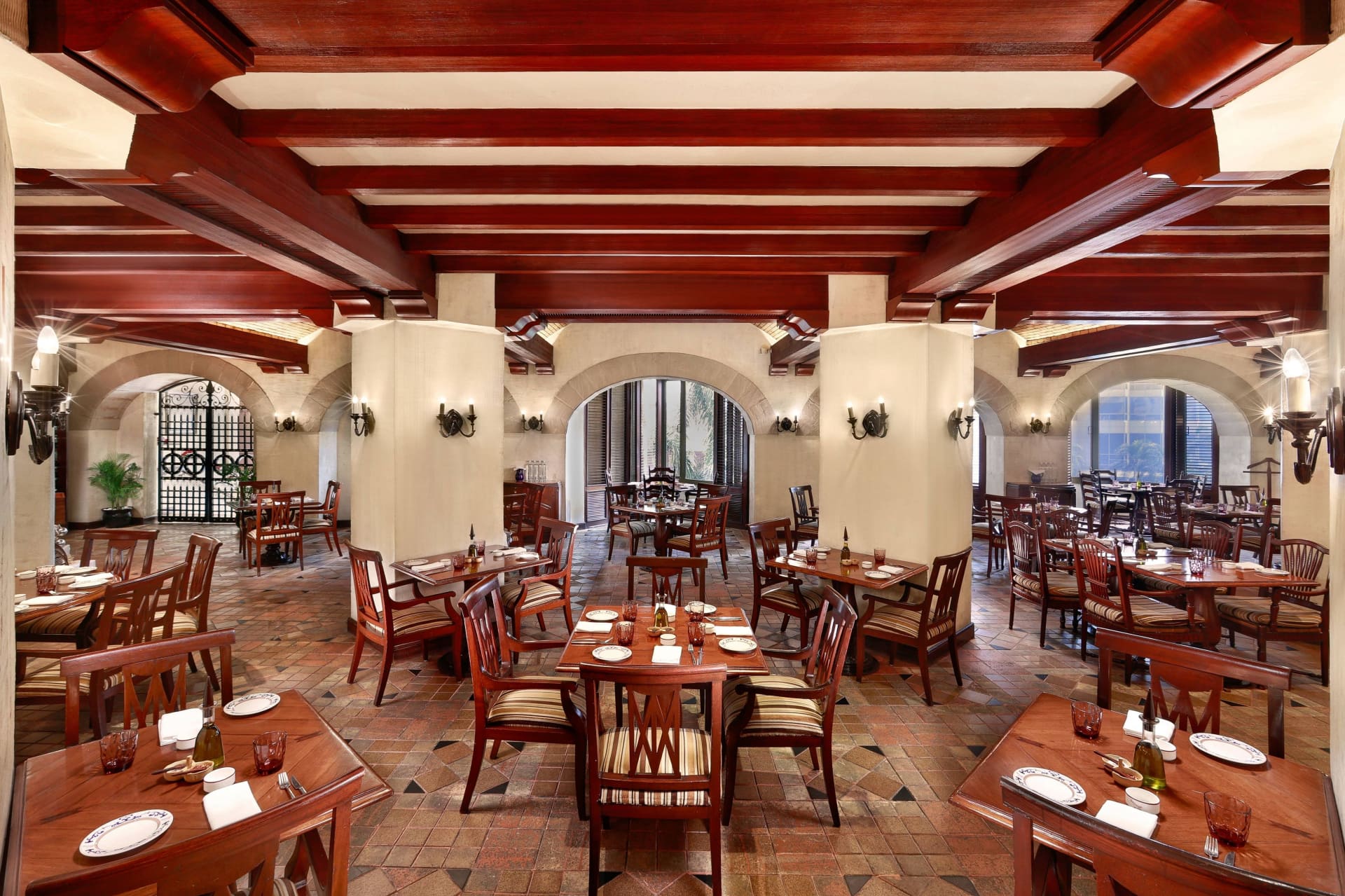 italian restaurants near me, italian food, italian restaurants, italian food near me, italian near me, pasta, pasta near me, carbonara, italian fine dining, date night restaurants - La Piazza - Hyatt Regency - img5