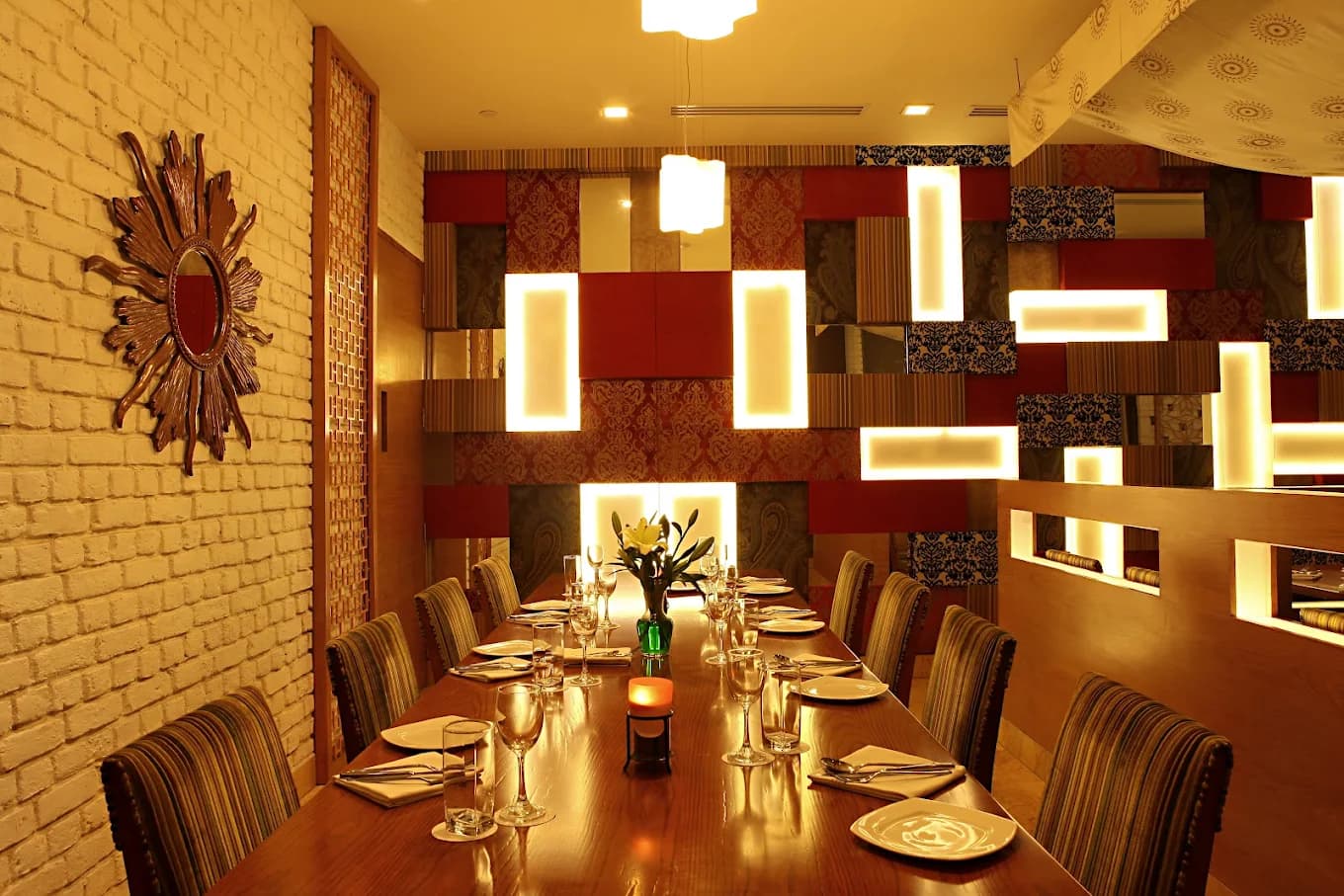 Chutney Bar & Tandoor - The Metropolitan Hotel & Spa image