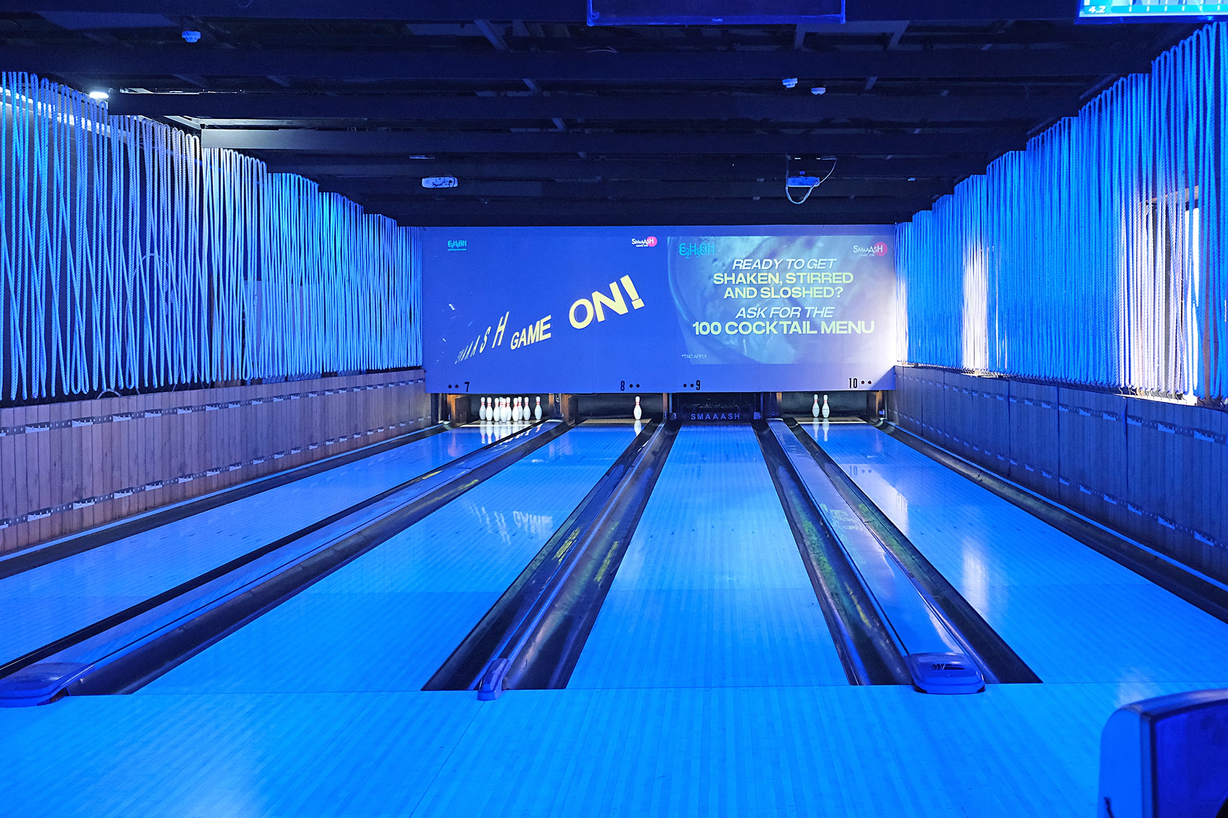 sports bars, sports pubs, sports bar and grill, live sports bars, pubs, bars - Smaaash - img3