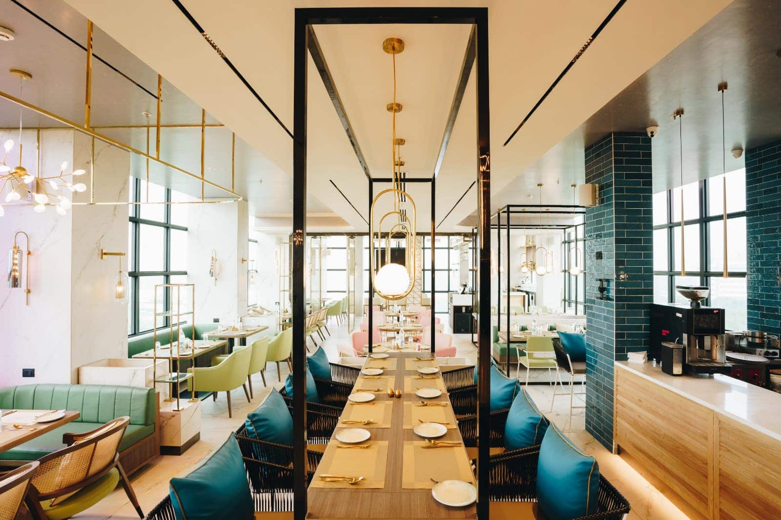 24 hour dining, 24 hour restaurants, late night restaurants, all day dining, breakfast spots, lunch restaurants, dinner restaurants - Zaika By Gemini Continental Hotel - img4