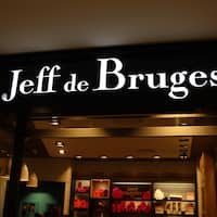 jeff de bruges in california Hi guys i need to buy a thank you gift for someone and have decided on chocolates which is better leonidas or jeff de bruges i have had both, but. jeff de bruges in california Hi guys i need to buy a thank you gift for someone and have decided on chocolates which is better leonidas or jeff de bruges i have had both, but.