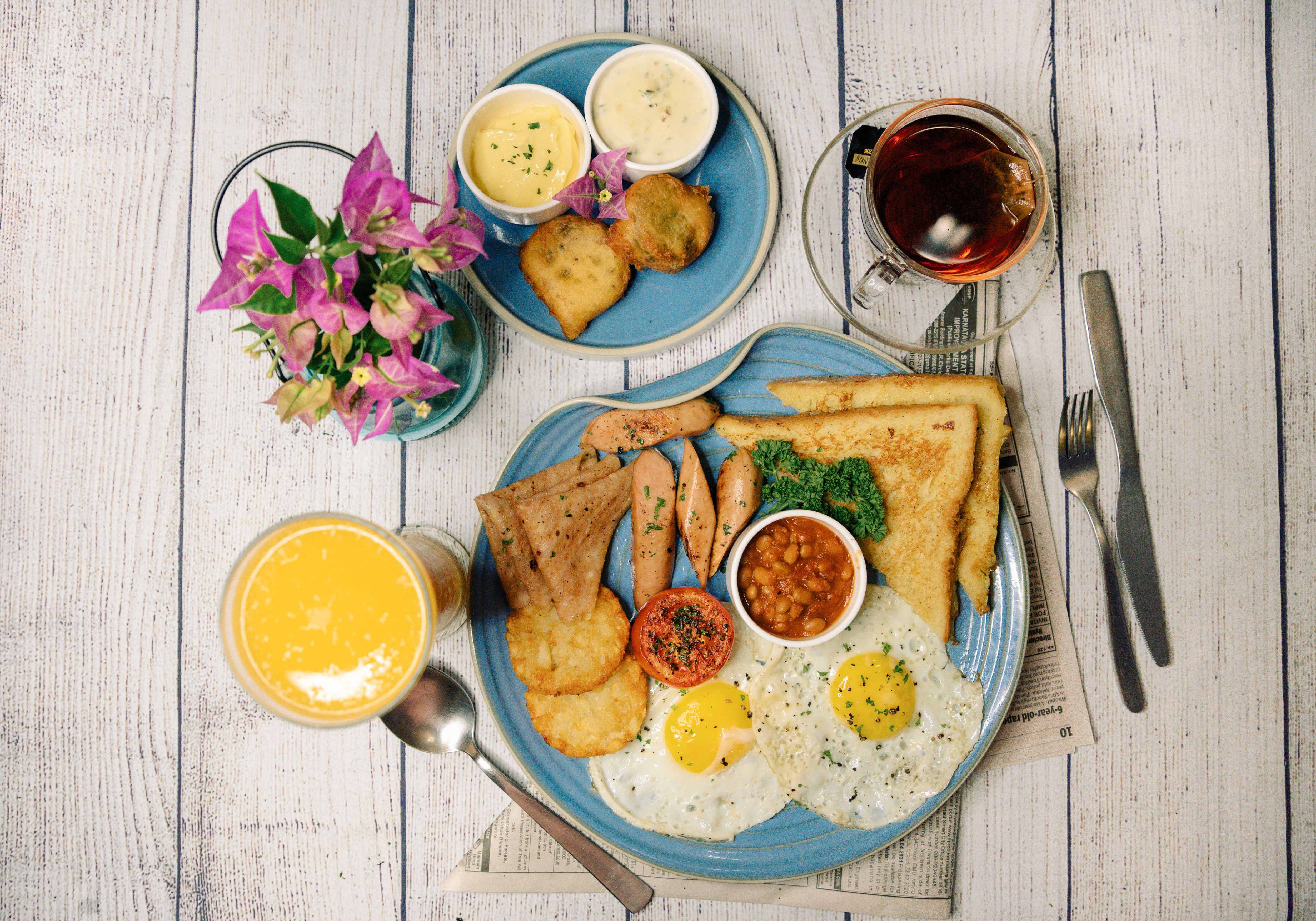 Breakfast restaurants near me, breakfast spots - Cafe Azzure - img4