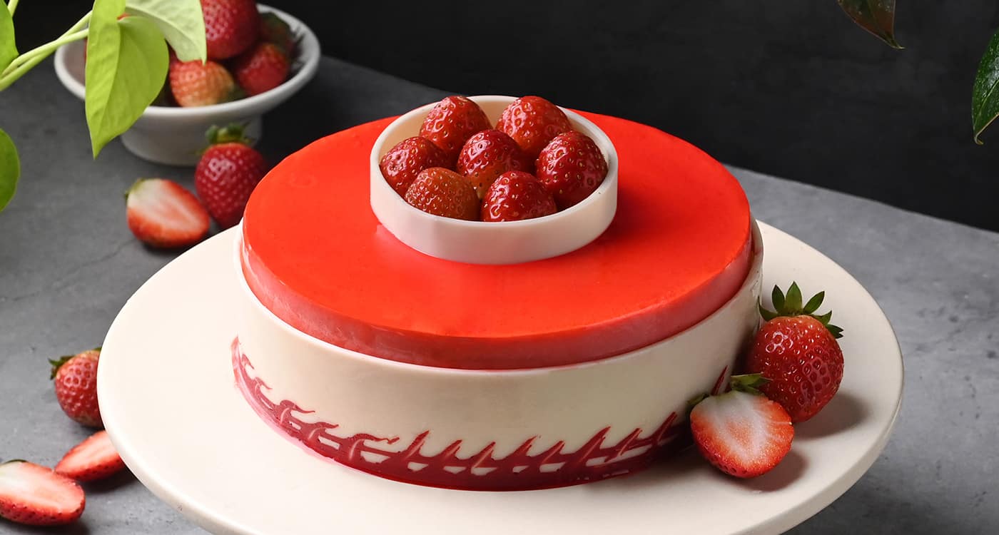 Buy Bakingo Fresh Cake - Kitkat Premium, Eggless Online at Best Price of Rs  null - bigbasket