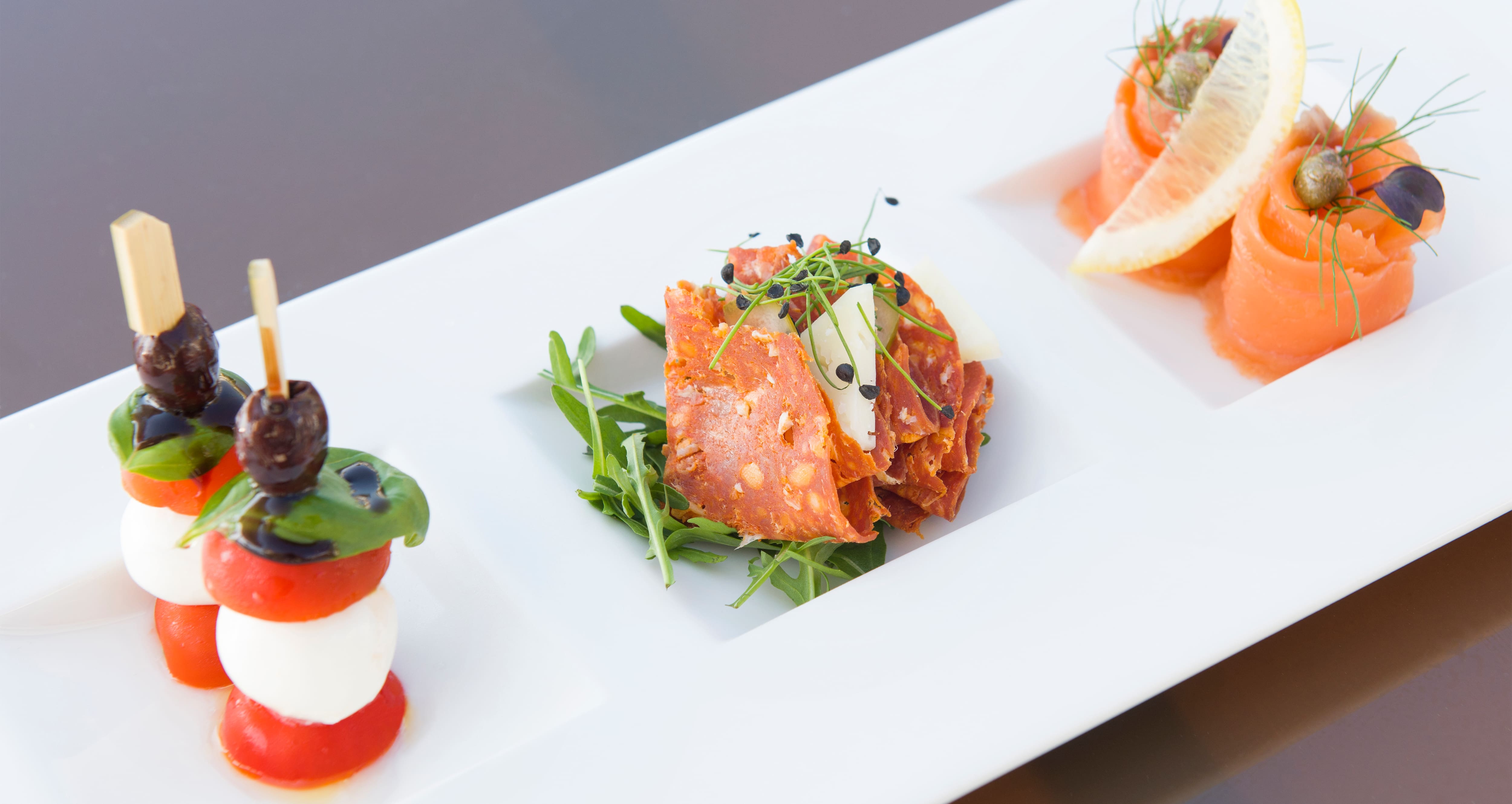 Sol Beach Lounge & Bar Hilton Ras Al Khaimah Beach Resort, Al Mairid