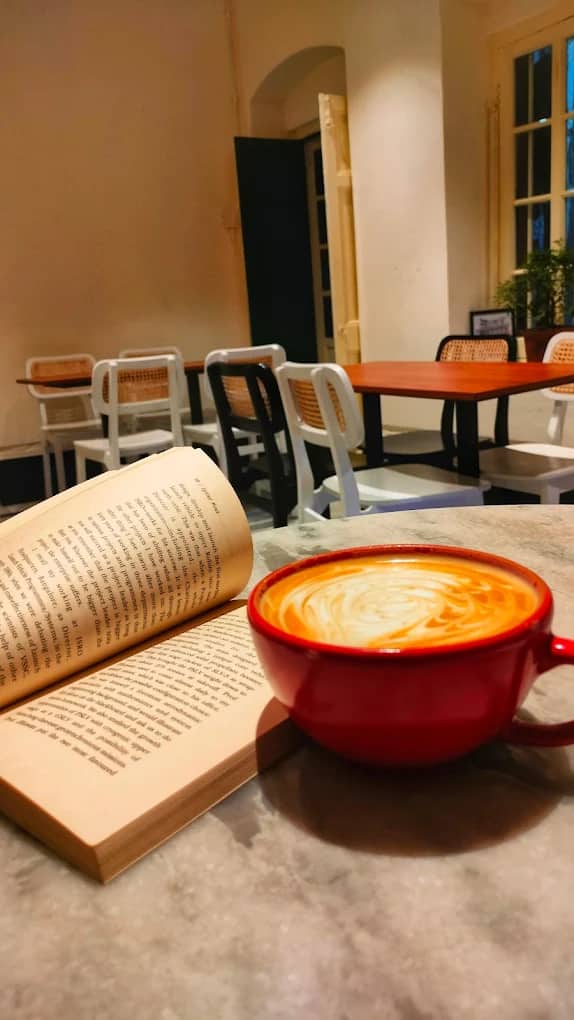 themed restaurants, theme restaurants, themed dining, concept restaurants, experiential dining, unique restaurants, quirky restaurants, immersive dining, interactive restaurants - The Red Bari Coffee Shop - img2