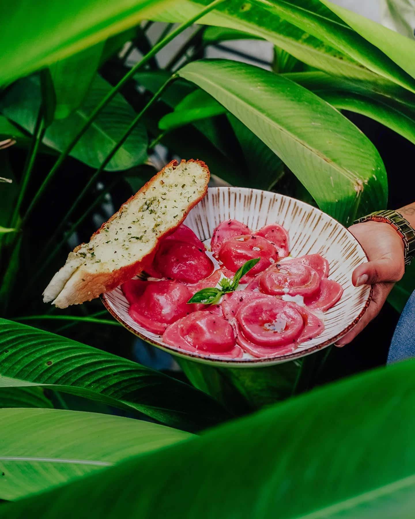 themed restaurants, theme restaurants, themed dining, unique restaurants, experiential dining, quirky restaurants, concept restaurants, immersive dining, interactive dining - Nusa Tropical Brewvilla - img5