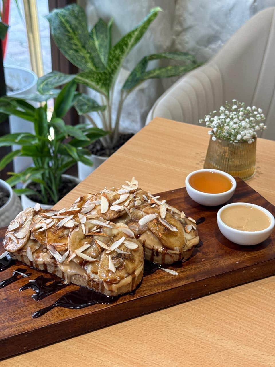 aesthetic cafes, cafes near me, coffee shops near me, best cafes near me, cute cafes near me - Jenzura - img3