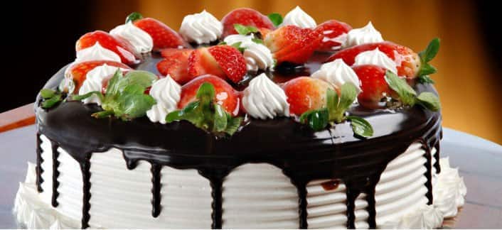 DOODLE ART CAKE | Fun cake decorating ideas, Cake art, Amazing cakes
