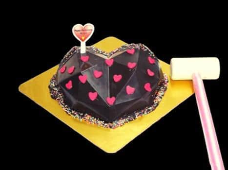 Birthday,Anniversary cake, 24x7 Home delivery of Cake in PREET VIHAR, Delhi