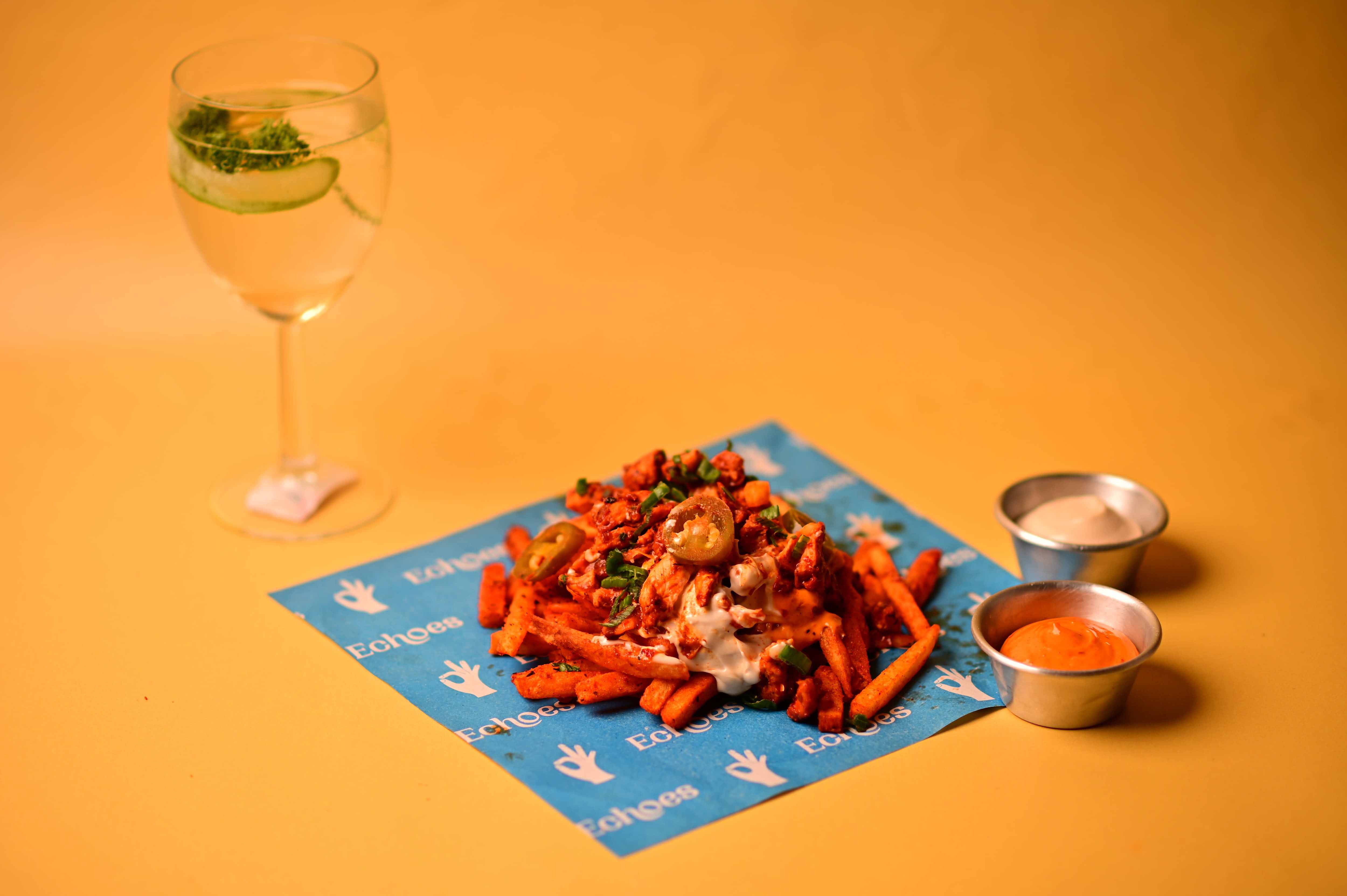 book-table-and-online-reservation-at-echoes-living-room-delhi