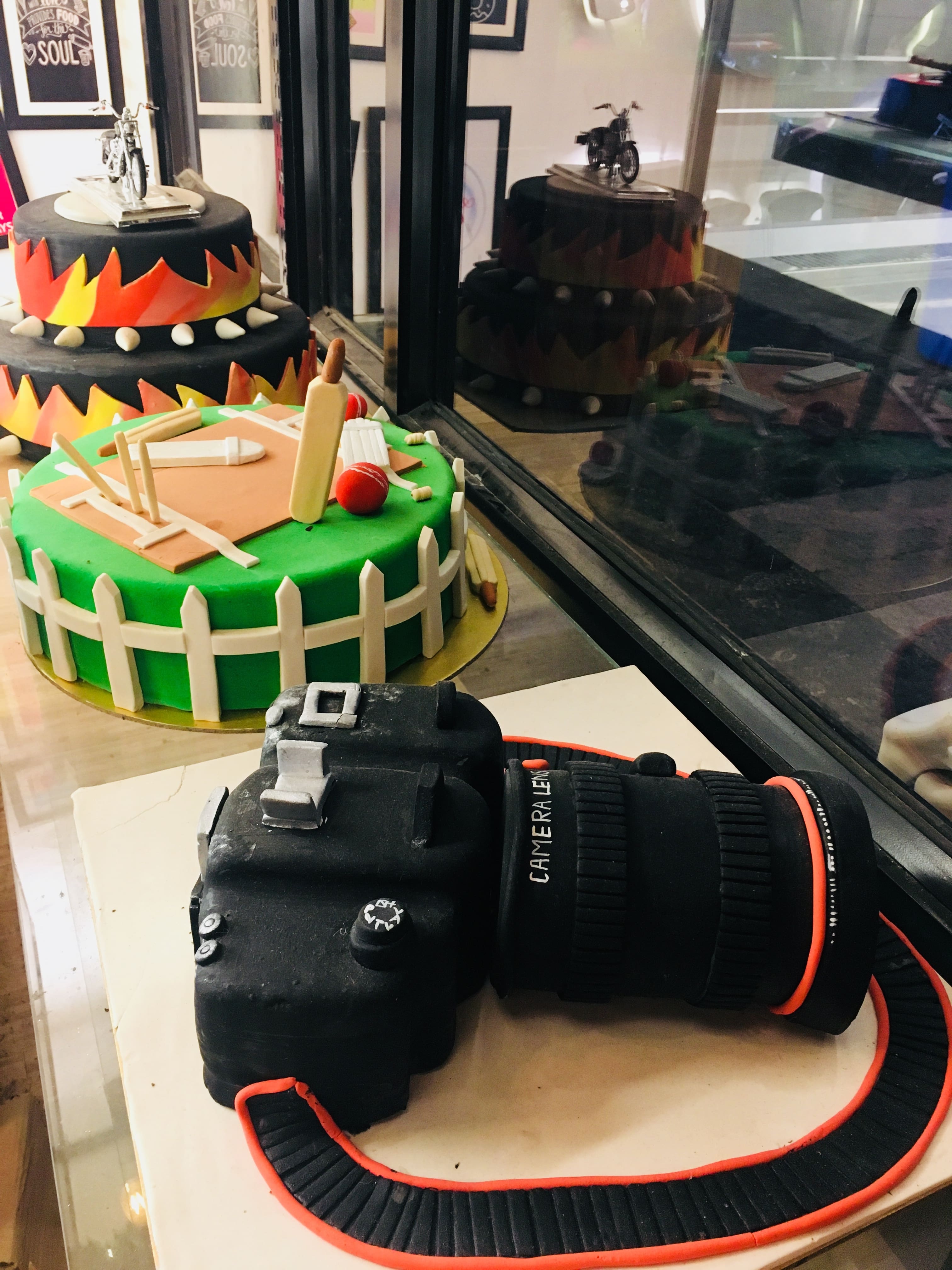 Camera Theme Surprise Birthday... - Manshi Cakes by Manushi | Facebook