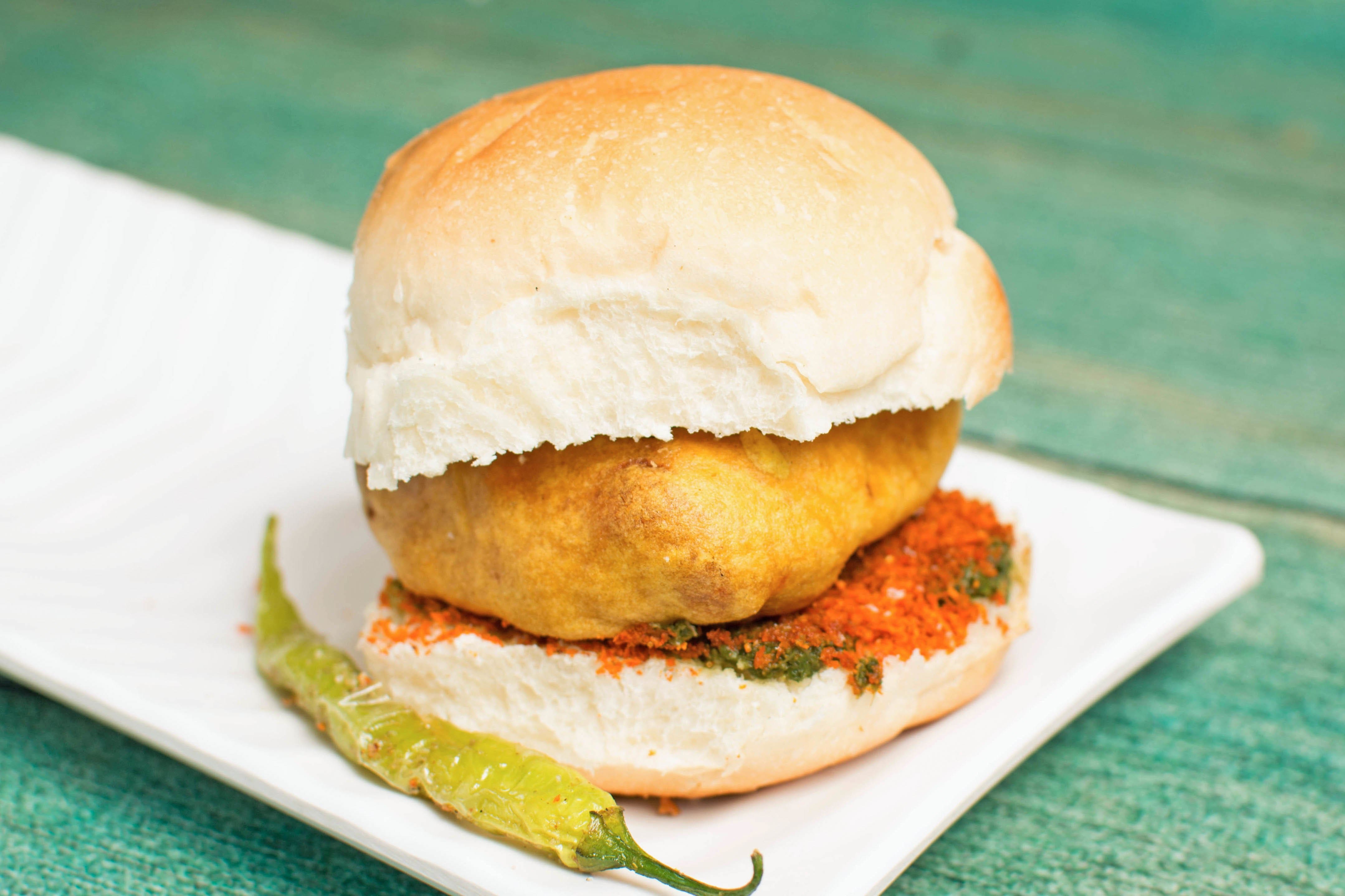 Ghungroo Seth Vada Pav Company, C Scheme, Jaipur | Zomato