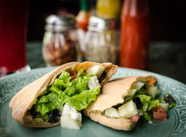 study cafes, study cafe near me, book cafe near me, book cafes, cozy cafe near me - Café Turtle - img2
