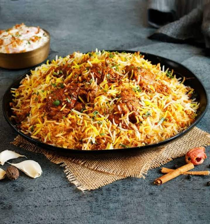 Photos Of Mom Chicken Biryani, Pictures Of Mom Chicken Biryani, New ...