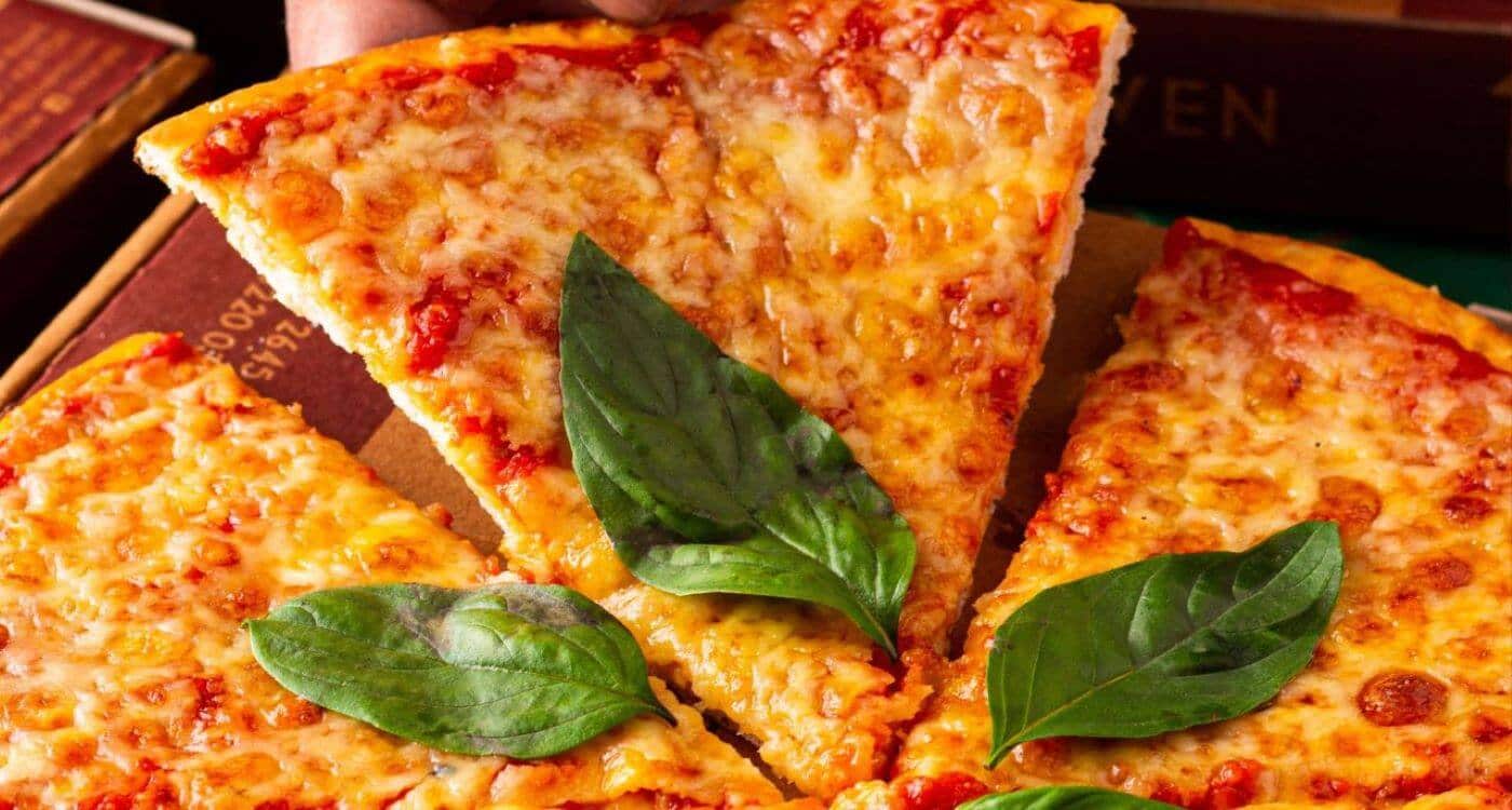 pizza, best pizza, pizza slice, pepperoni pizza, wood fired pizza, artisanal pizza, deep dish pizza, new york style pizza, pizza deals - Ray's Cafe & Pizzeria - img1