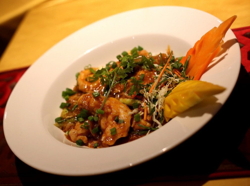 My thai, tuk tuk thai, khao pad, green thai curry, Thai cuisine, Tom Yum soup, pad thai noodles - Chin Chin - The Residency - img2