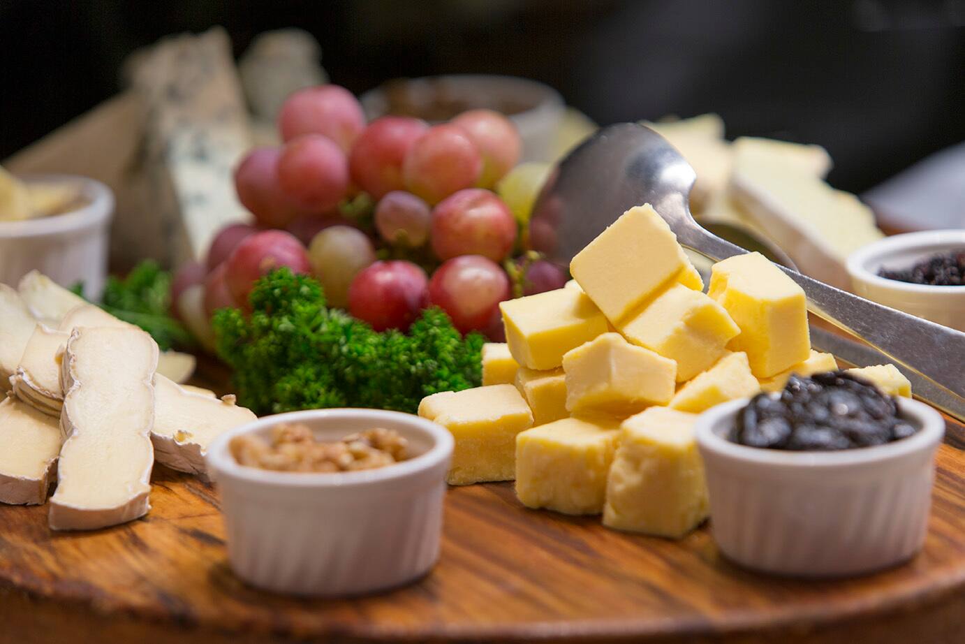 Chapmans Restaurant & Bar Menu