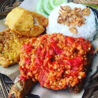 Ayam  Gepuk Sambal  Bawang Pak  Gembus  Meruya Jakarta   Ayam  Gepuk Sambal  Bawang Pak  Gembus  Meruya Jakarta