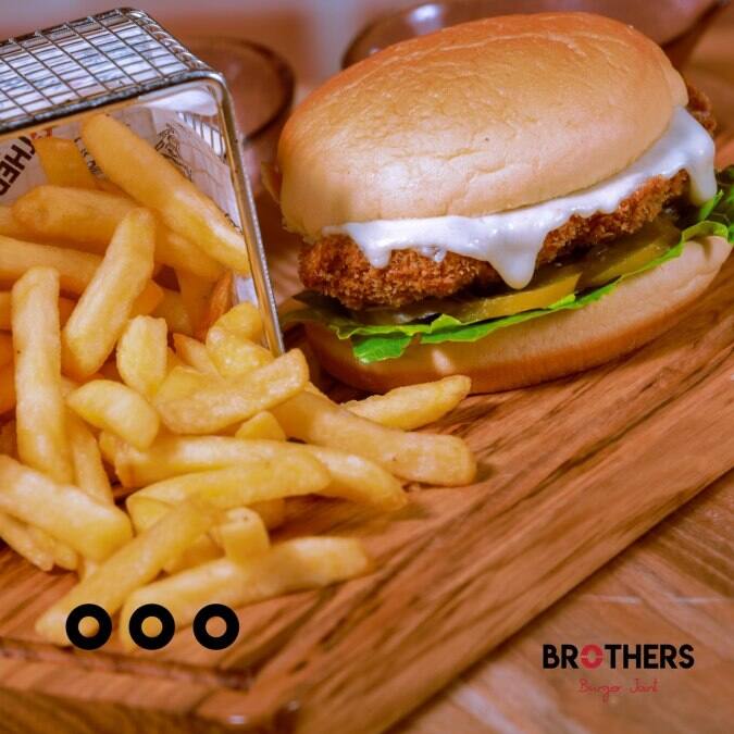 Brothers Burger Joint, Dafna, Doha Zomato Qatar