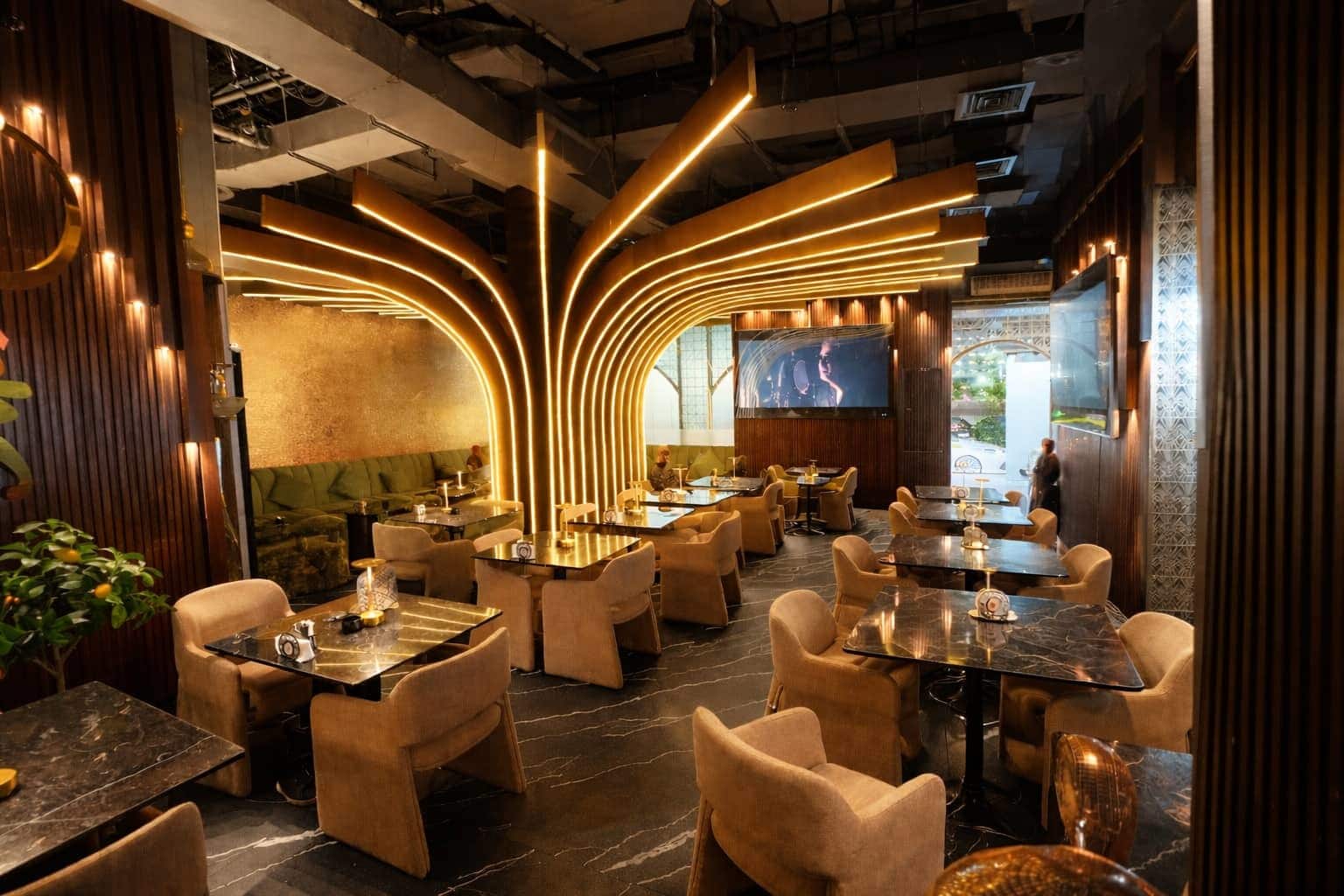Restaurant image
