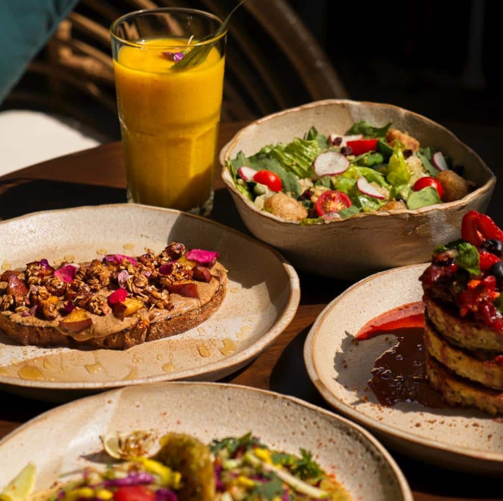 all day breakfast, breakfast restaurants, breakfast cafes, goan breakfast, ros omelette - Bloom And Brew - img2
