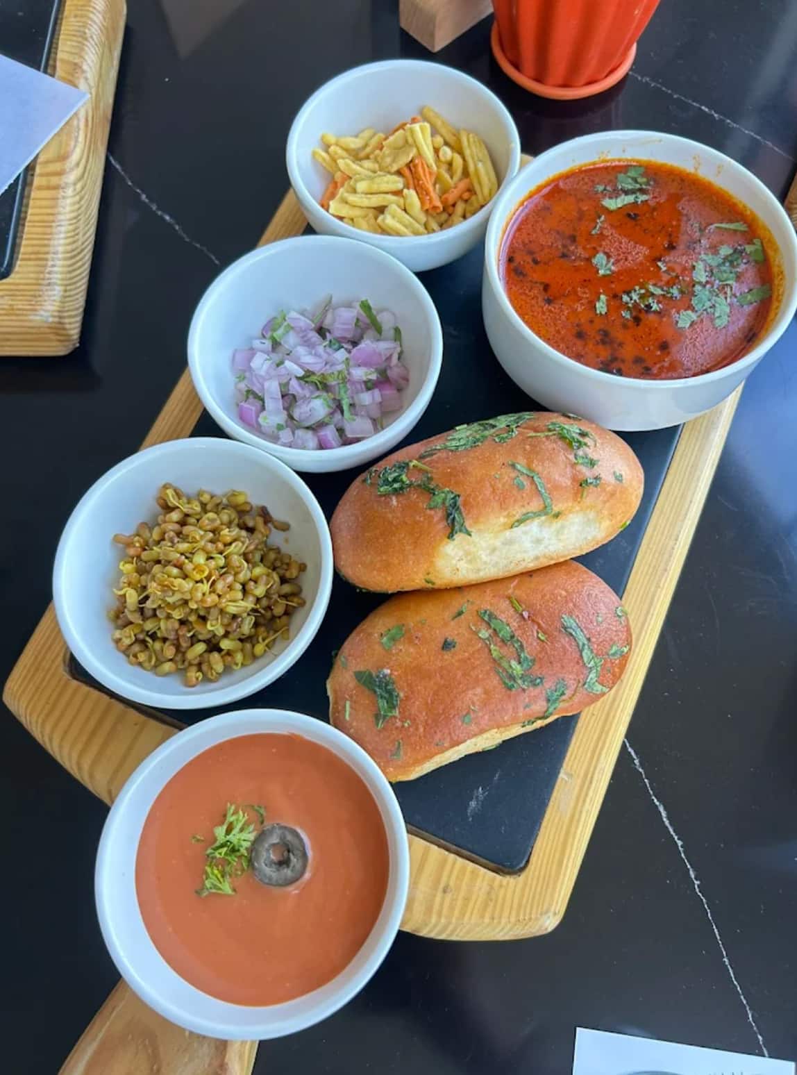 breakfast buffet, breakfast buffet near me, breakfast, buffet breakfast, breakfast restaurants - Amara- The Fern Residency - img2