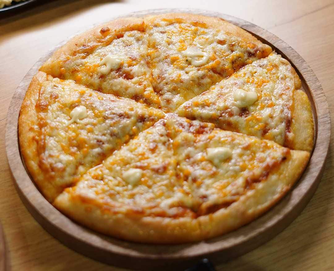 pizza, best pizza, pizza slice, pepperoni pizza, wood fired pizza, artisanal pizza, deep dish pizza, new york style pizza, pizza deals - William John's Pizza - img3